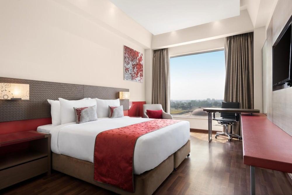 Ramada By Wyndham And Convention Center 3* Lucknow