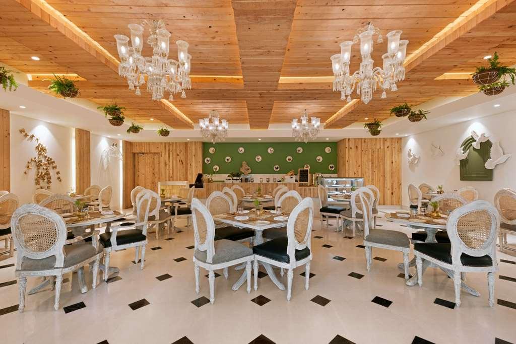 Ramada By Wyndham And Convention Center 3* Lucknow